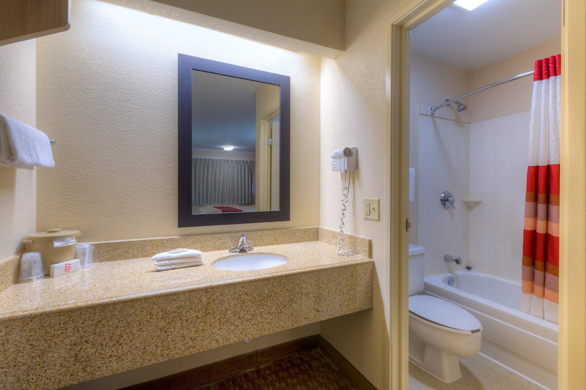 Red Roof Inn Memphis East Extérieur photo