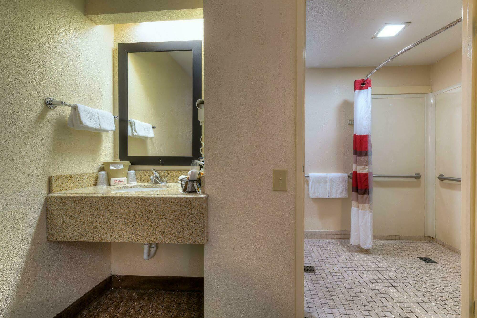 Red Roof Inn Memphis East Extérieur photo